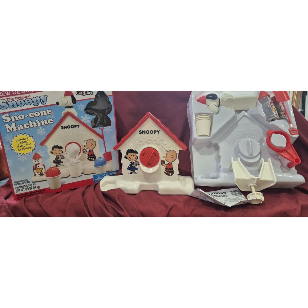 New Cra-Z-Art Snoopy Peanuts Sno-Cone Snow Cone Machine Ice Drink Maker 2016 NIB